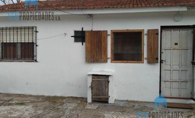 Venta de 2 casas sobre lote propio de 10x42 - Mar de Ajó Norte