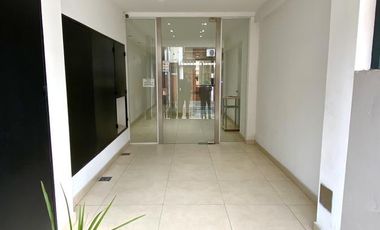 Venta de Departamento de 2 ambientes en Wilde con patio y cochera opcional (24324)