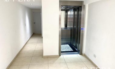 Venta de Departamento de 2 ambientes en Wilde con patio y cochera opcional (24324)