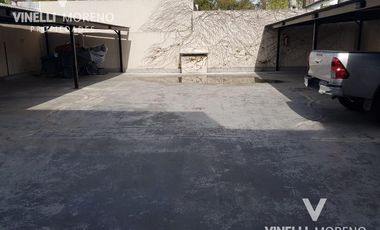 Cochera semicubierta excelente zona