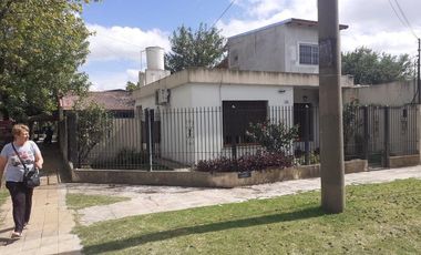 Edificio Comercial - Luis Guillon