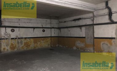 Cochera enAv.  Luro entre Cordoba y Santiago del Estero
