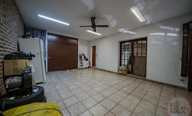 Casa de 7 ambientes en Venta, Caseros, Partido de Tres de Febrero, Provincia de Buenos Aires.