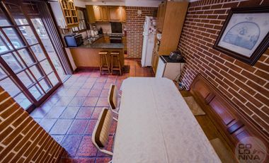 Casa de 7 ambientes en Venta, Caseros, Partido de Tres de Febrero, Provincia de Buenos Aires.