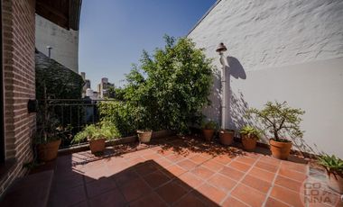 Casa de 7 ambientes en Venta, Caseros, Partido de Tres de Febrero, Provincia de Buenos Aires.