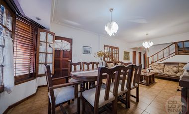 Casa de 7 ambientes en Venta, Caseros, Partido de Tres de Febrero, Provincia de Buenos Aires.