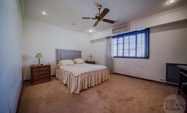 Casa de 7 ambientes en Venta, Caseros, Partido de Tres de Febrero, Provincia de Buenos Aires.