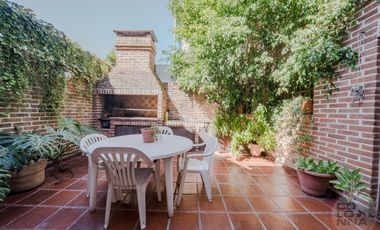 Casa de 7 ambientes en Venta, Caseros, Partido de Tres de Febrero, Provincia de Buenos Aires.