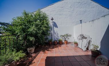 Casa de 7 ambientes en Venta, Caseros, Partido de Tres de Febrero, Provincia de Buenos Aires.