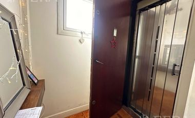 Venta departamento 5 ambientes con balcón y baulera en Avellaneda