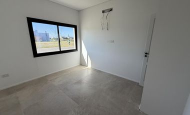 Casa a estrenar en San Sebastian Sector 7!!
