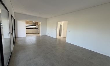 Casa a estrenar en San Sebastian Sector 7!!