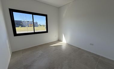 Casa a estrenar en San Sebastian Sector 7!!