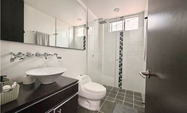 Vendo casa de dos niveles en conjunto en cajica