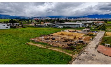 Venta de Lote 2.000 M2 Comercial - Industrial