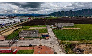 Venta de Lote 2.000 M2 Comercial - Industrial