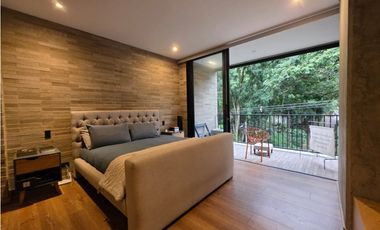 Vendo moderno y amplio apartaestudio, 1 alcoba, Poblado parte baja