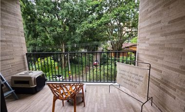 Vendo moderno y amplio apartaestudio, 1 alcoba, Poblado parte baja