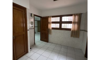 Casa 5 Ambientes en Los Troncos