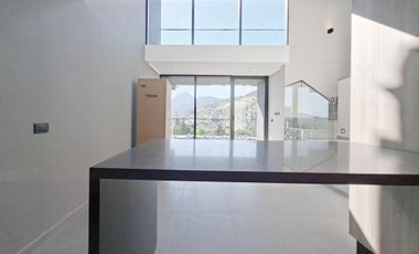 Av. Las Condes 10800 (2 Est /1 Bod) [3167-35]
