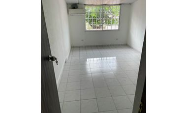 ALQUILO CASA EN CHANIS, LA FONTANA, 3 RECAMARAS, LINEA BLANCA