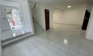 ALQUILO CASA EN CHANIS, LA FONTANA, 3 RECAMARAS, LINEA BLANCA