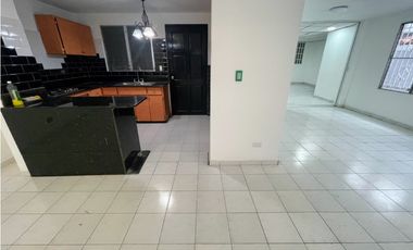 ALQUILO CASA EN CHANIS, LA FONTANA, 3 RECAMARAS, LINEA BLANCA