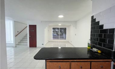 ALQUILO CASA EN CHANIS, LA FONTANA, 3 RECAMARAS, LINEA BLANCA