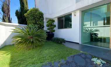 Casa en venta en Lomas de Tecamachalco