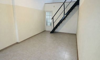 HERMOSA CASA A PASOS DEL HOSPITAL DE NIÑOS.
