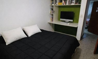 HERMOSA CASA A PASOS DEL HOSPITAL DE NIÑOS.