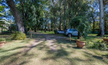 VENTA DE CASA PREMIUM TERREN0 7118 m2 SAUCE VIEJO