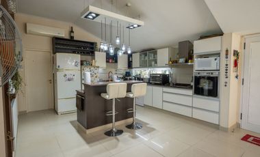 VENTA DE CASA PREMIUM TERREN0 7118 m2 SAUCE VIEJO