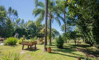 VENTA DE CASA PREMIUM TERREN0 7118 m2 SAUCE VIEJO
