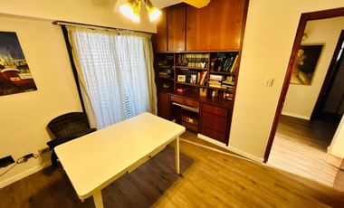 Casa 7 ambientes con parque y pileta venta Burzaco