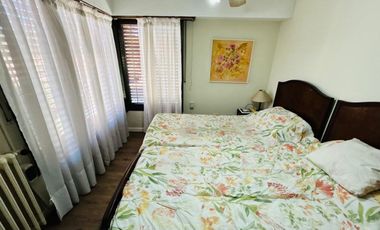Casa 7 ambientes con parque y pileta venta Burzaco