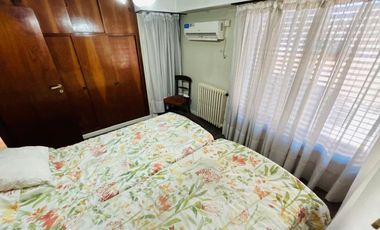 Casa 7 ambientes con parque y pileta venta Burzaco