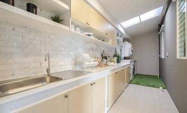 Garden Lover's Delight: 4-BR Townhome