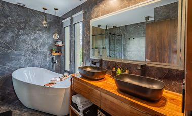 Casa de Categoria -Aldo Bonzi-PERMUTA/FINANCIACION