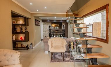 Casa de Categoria -Aldo Bonzi-PERMUTA/FINANCIACION