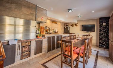 Casa de Categoria -Aldo Bonzi-PERMUTA/FINANCIACION