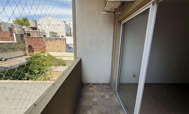 VENTA DEPTO C/BALCON COCHERA LANÚS O.