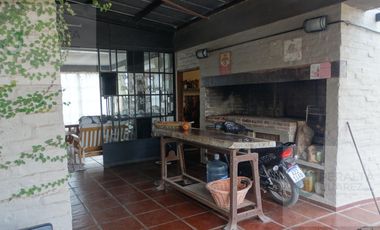 Casa en venta *zona centro *V.Angela-Chaco