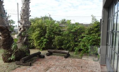 Casa en venta *zona centro *V.Angela-Chaco