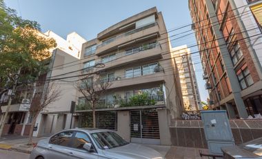 Departamento en venta en Martínez, de 2 ambientes, cochera, baulera.