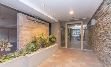 Departamento en venta en Martínez, de 2 ambientes, cochera, baulera.