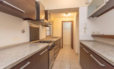 Departamento en venta en Martínez, de 2 ambientes, cochera, baulera.