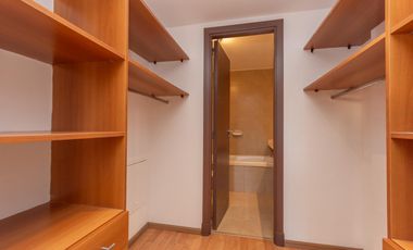 Departamento en venta en Martínez, de 2 ambientes, cochera, baulera.