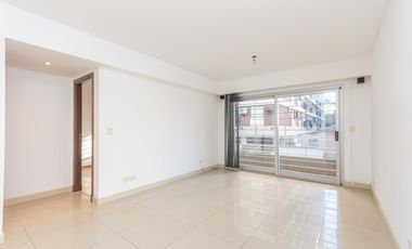 Departamento en venta en Martínez, de 2 ambientes, cochera, baulera.