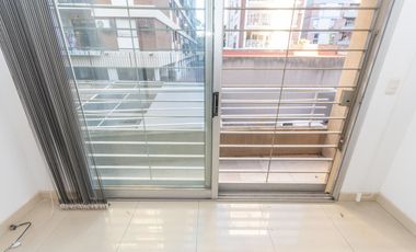 Departamento en venta en Martínez, de 2 ambientes, cochera, baulera.